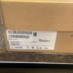 Clarks Women’s patent leather loafers NIB never worn size 11m